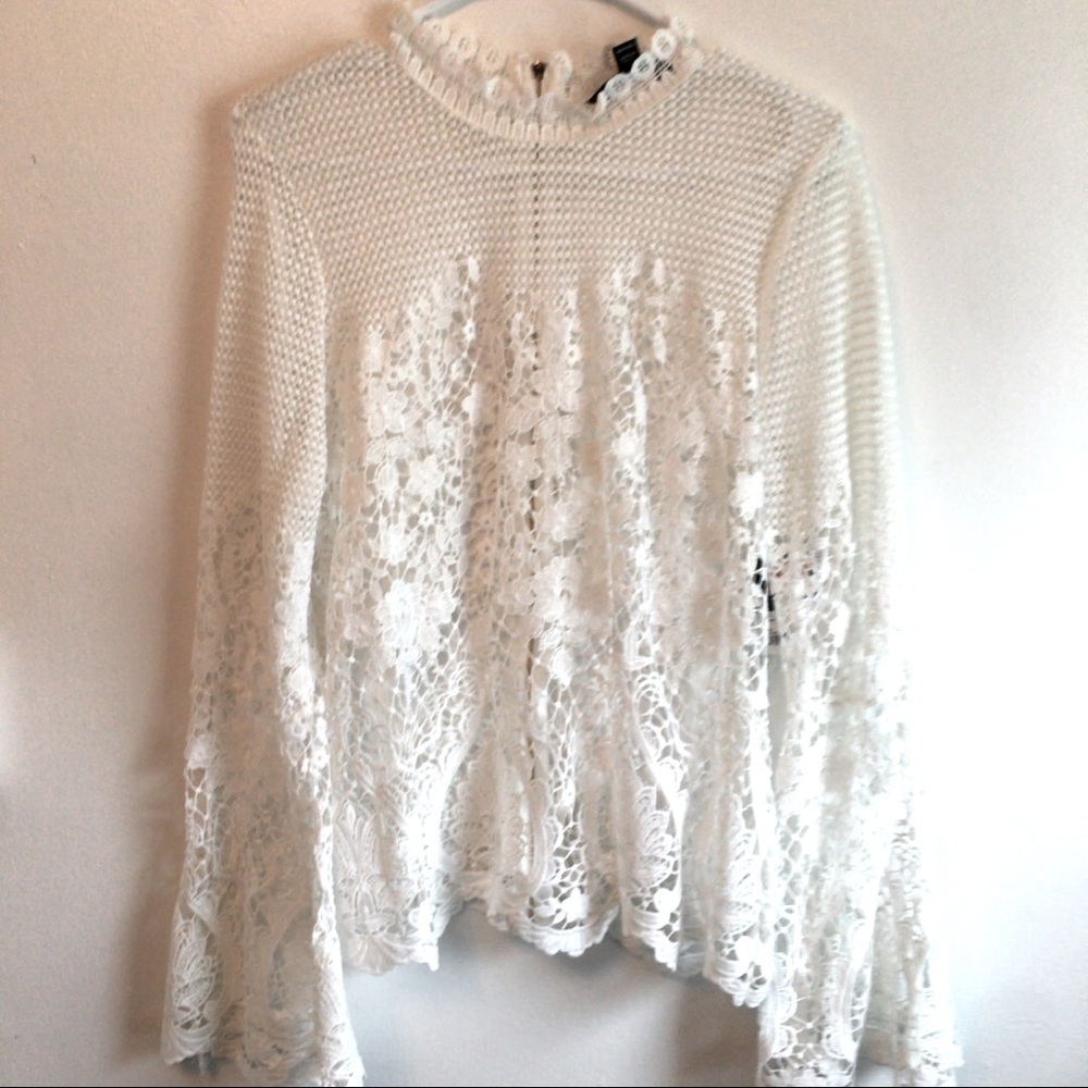 White Project Runway White Lace Top Size Lg